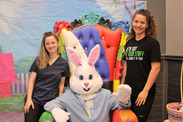 Pet Supplies Plus Hosts Easter Party For Customers Town Crier